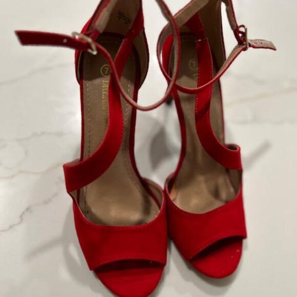 Sleek and Sexy Red heels from Dream Pairs Size 7 - Picture 1 of 4